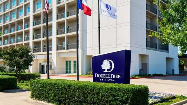 DoubleTree by Hilton Dallas conference room for corporate meetings and events.