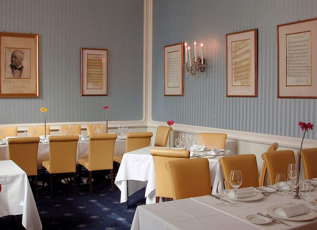 Intimate Meeting Room 3 at Hotel Ambassadeur, perfect for corporate meetings and events.