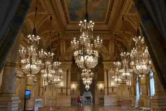 Grand Salon in Clos du Vieux-Lyon: elegant event space with grand chandeliers for weddings, galas.