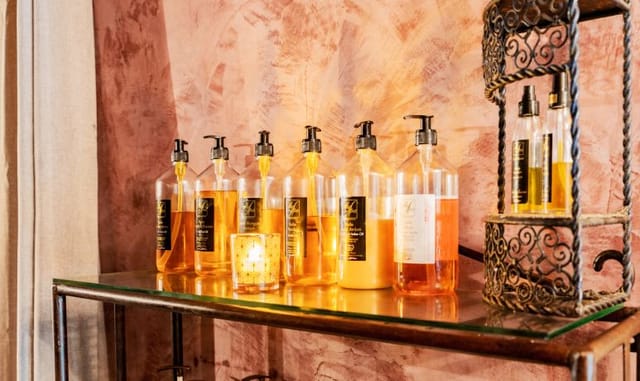 Premium toiletries display for elegant events at Nos épilations, Le Jardin Des Sens.
