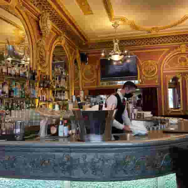 Bar