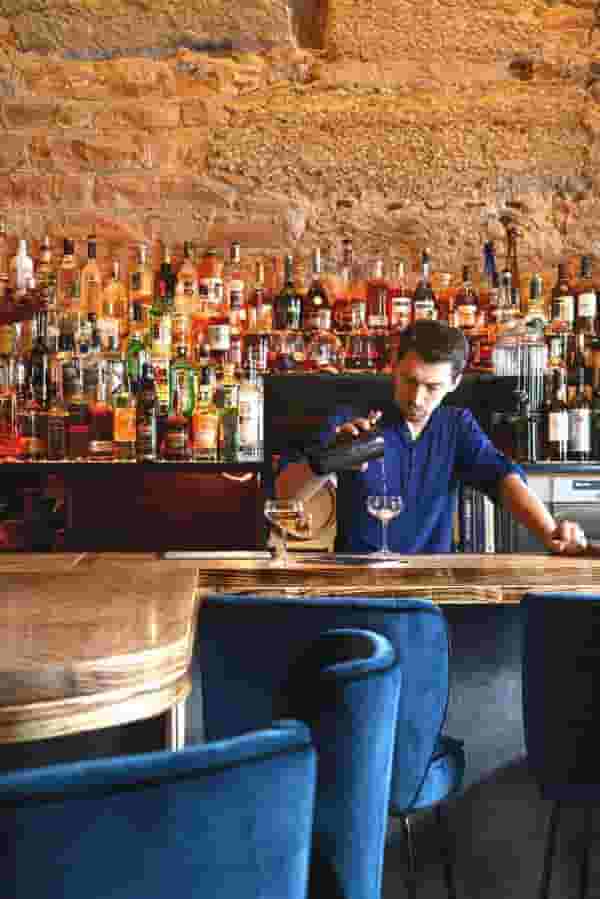 Cocktail bar