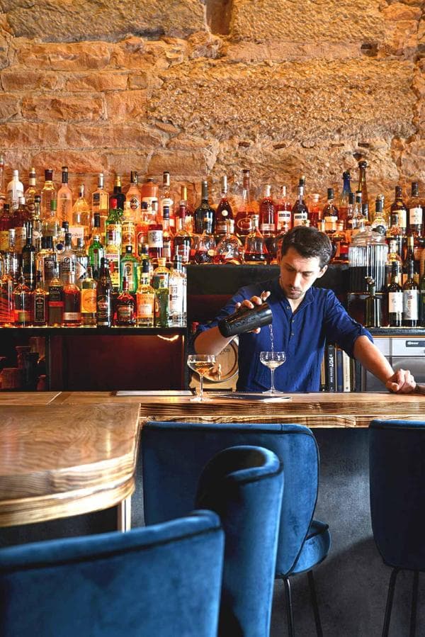 Cocktail bar