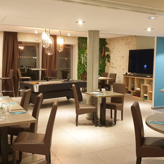 Bar
