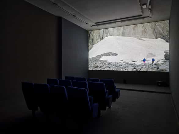 Modern screening room with large screen for film and corporate events at Institut d’art contemporain.