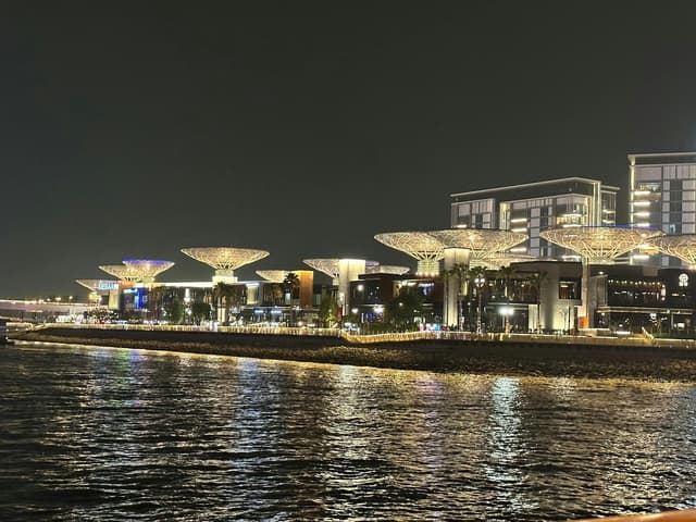 Dubai Marina Yacht Club