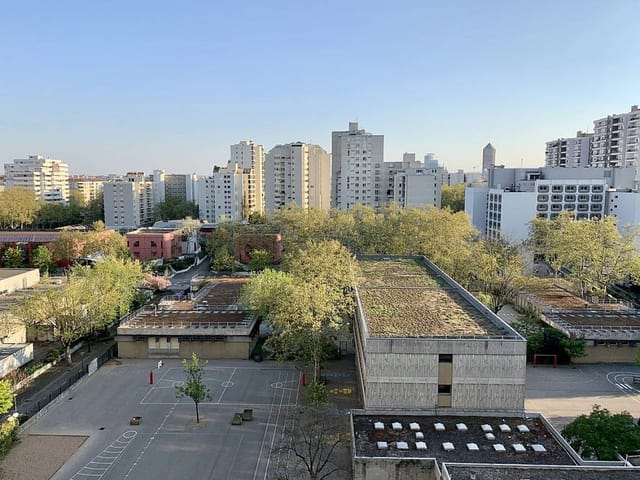 Le Roi des Sables venue with rooftop garden in Espace Tonkin, ideal for events.