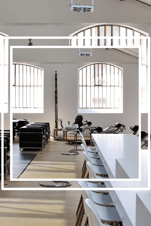 Modern Loft space in L'Atelier with large windows, ideal for creative meetings and events.