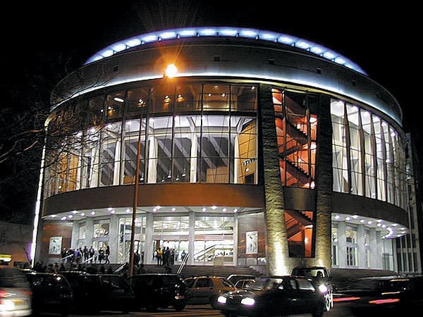Performing arts theater