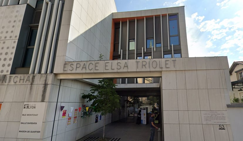 Modern Espace Elsa Triolet venue for events and meetings in MJC Montchat.