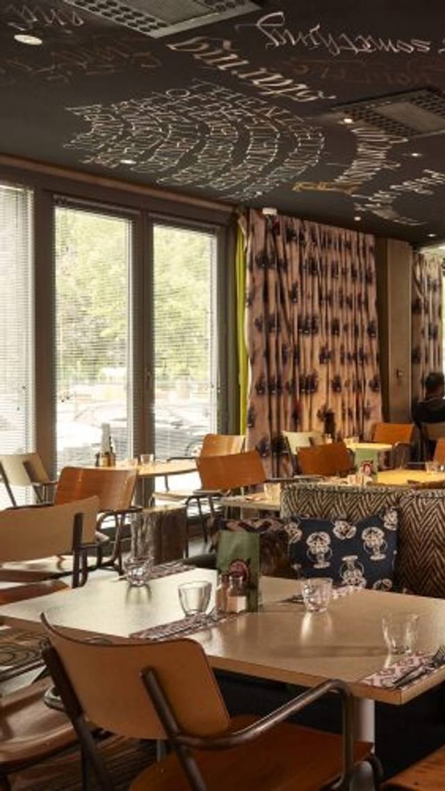 Unique Restaurant, Bar, Terrace ...