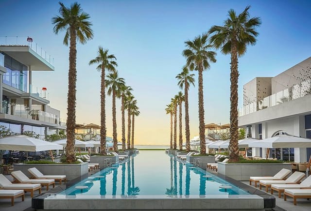 Beach by FIVE: stunning infinity pool venue for upscale outdoor events in Dubai.
