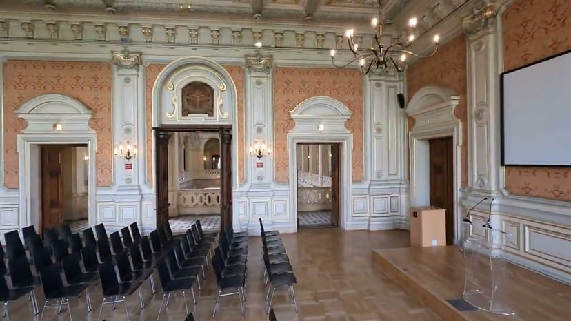 Elegant meeting space in Palais de la Bourse Lyon, ideal for corporate events and presentations.