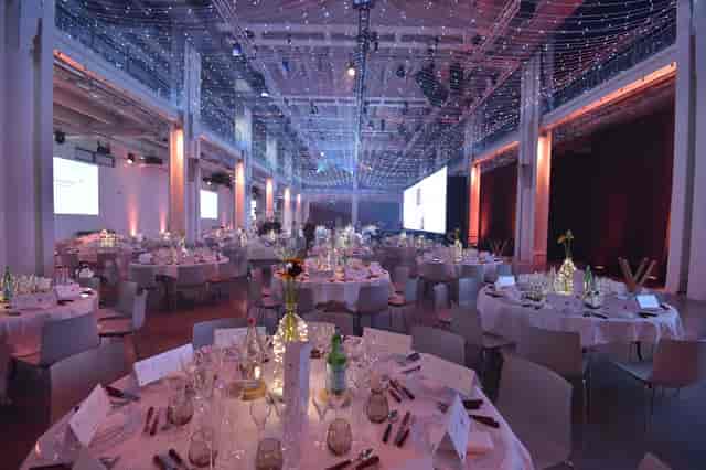 La Sucrière event space in Lyon, elegant venue for dinners and corporate gatherings.