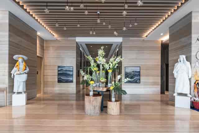 Sophisticated shared lounge at Citadines Abha, ideal for networking events and gatherings.