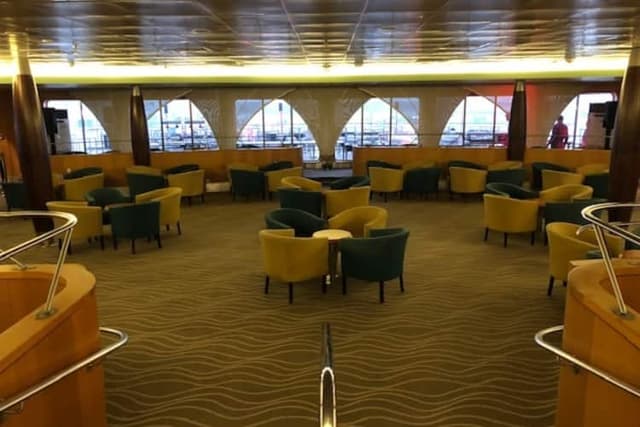 Yacht Club – Deck