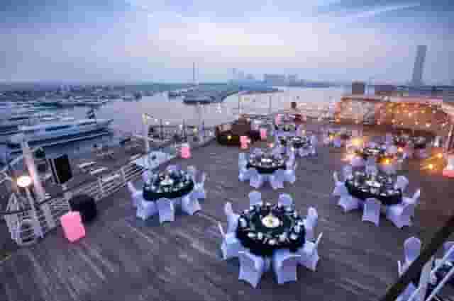 Yacht Club – Deck