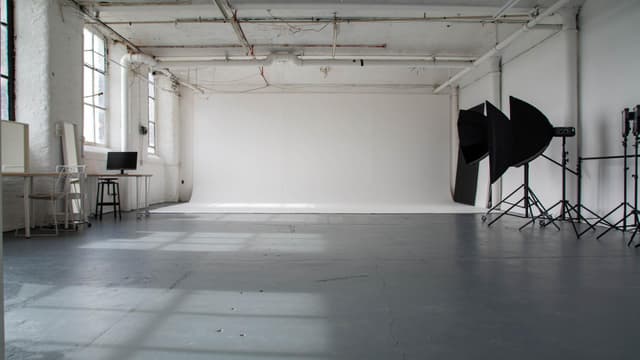 VisualVerse Studios