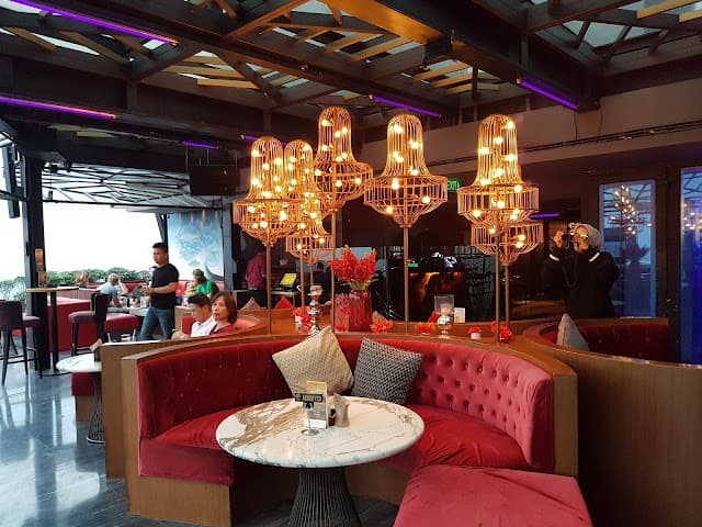 Cloud Dining & Lounge
