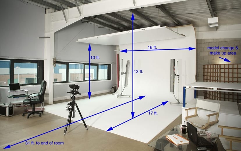 Mezzanine Studio in Big Shed: spacious event venue with flexible 10-ft to 16-ft height options.