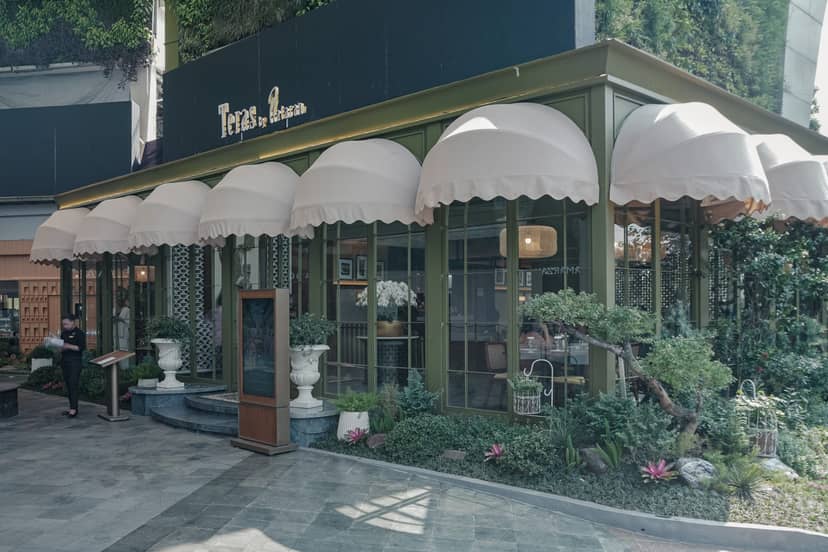 Teras Summarecon Serpong venue with elegant awnings for intimate gatherings and events.