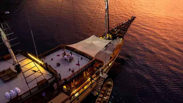 Private Cruises Komodo