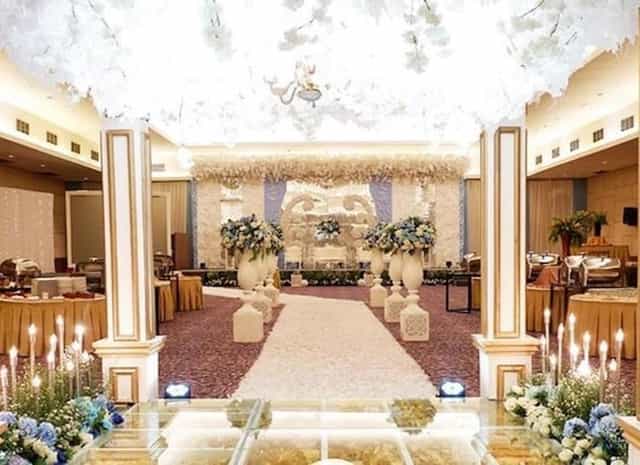 Elegant banquet hall at Royal Palm Hotel for weddings and formal events.