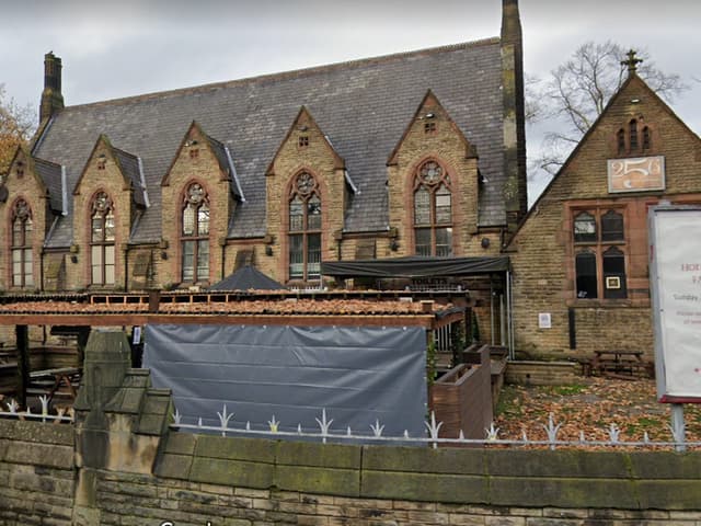 256 Fallowfield