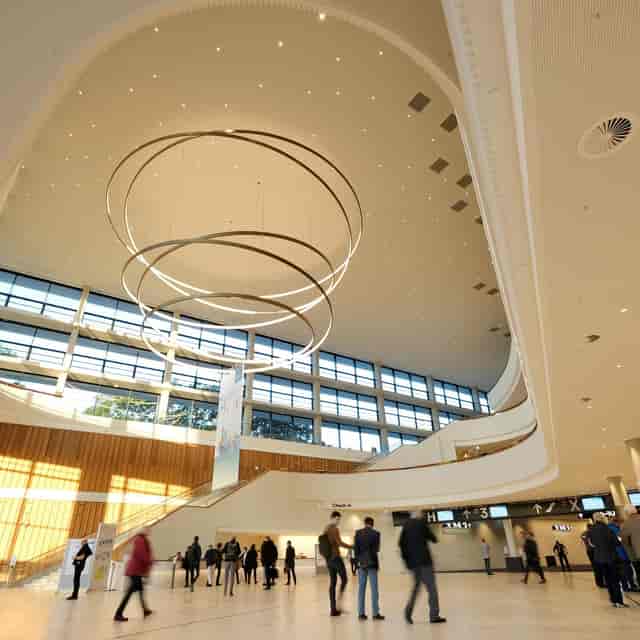 "Modern atrium at Congress Center Hamburg for elegant conferences and corporate events."