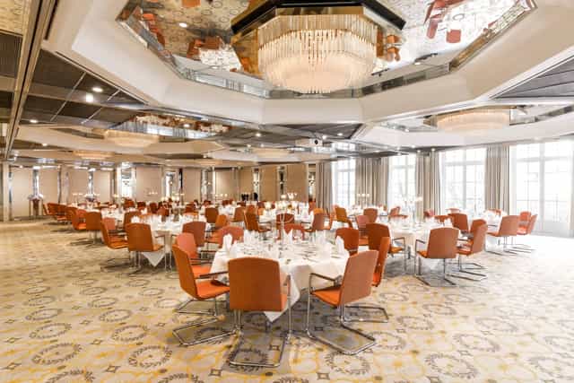 Elegant Banqueting Hall in Grand Elysée Hamburg, perfect for weddings and corporate events.