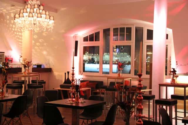 Stylish Panorama Lounge in Hamburg with modern decor, ideal for upscale events and gatherings.