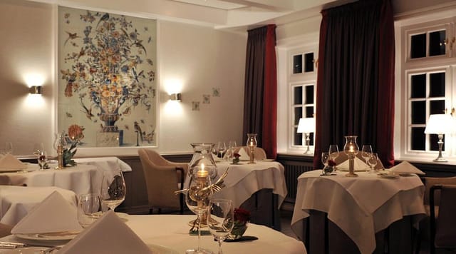 Elegant dining space at Hotel Jörg Müller, perfect for upscale events and gatherings.