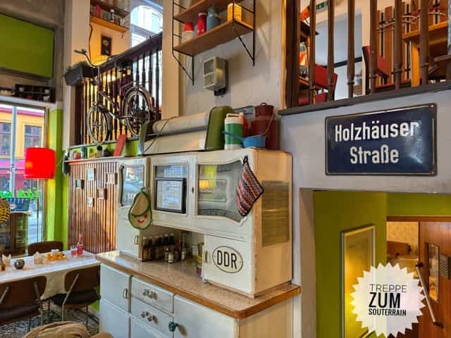 Vintage event space in Gaststätte Kollektiv, ideal for themed gatherings and workshops.