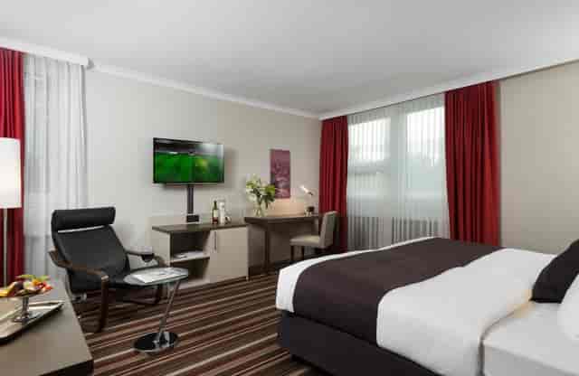 Seminar room in Leonardo Hotel Hamburg, perfect for corporate meetings and events.