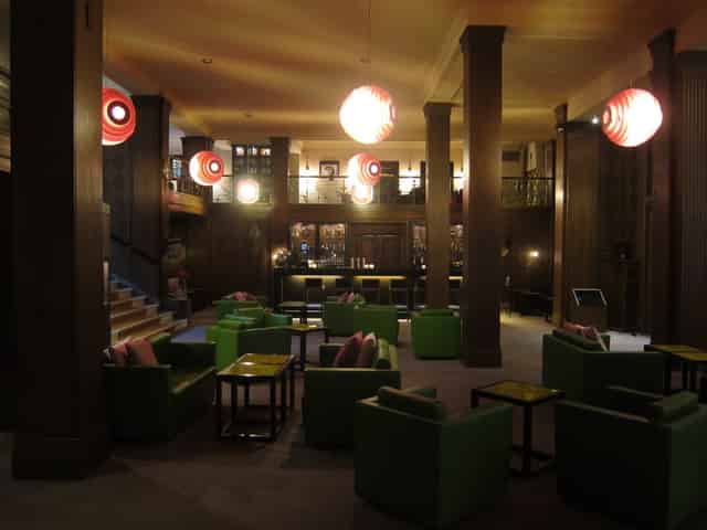 Bar