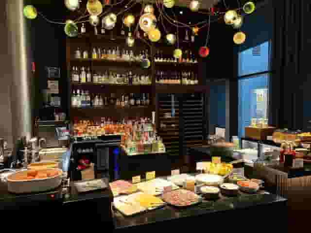 Cloud One Bar