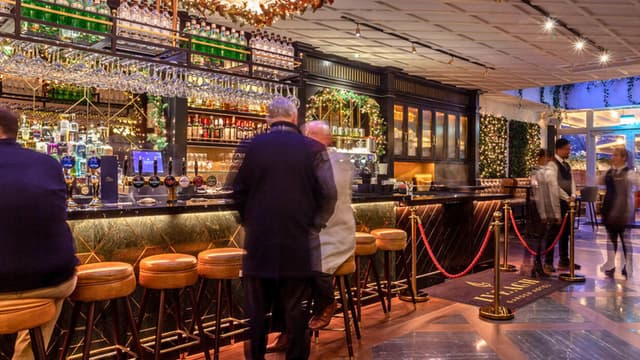 Bar