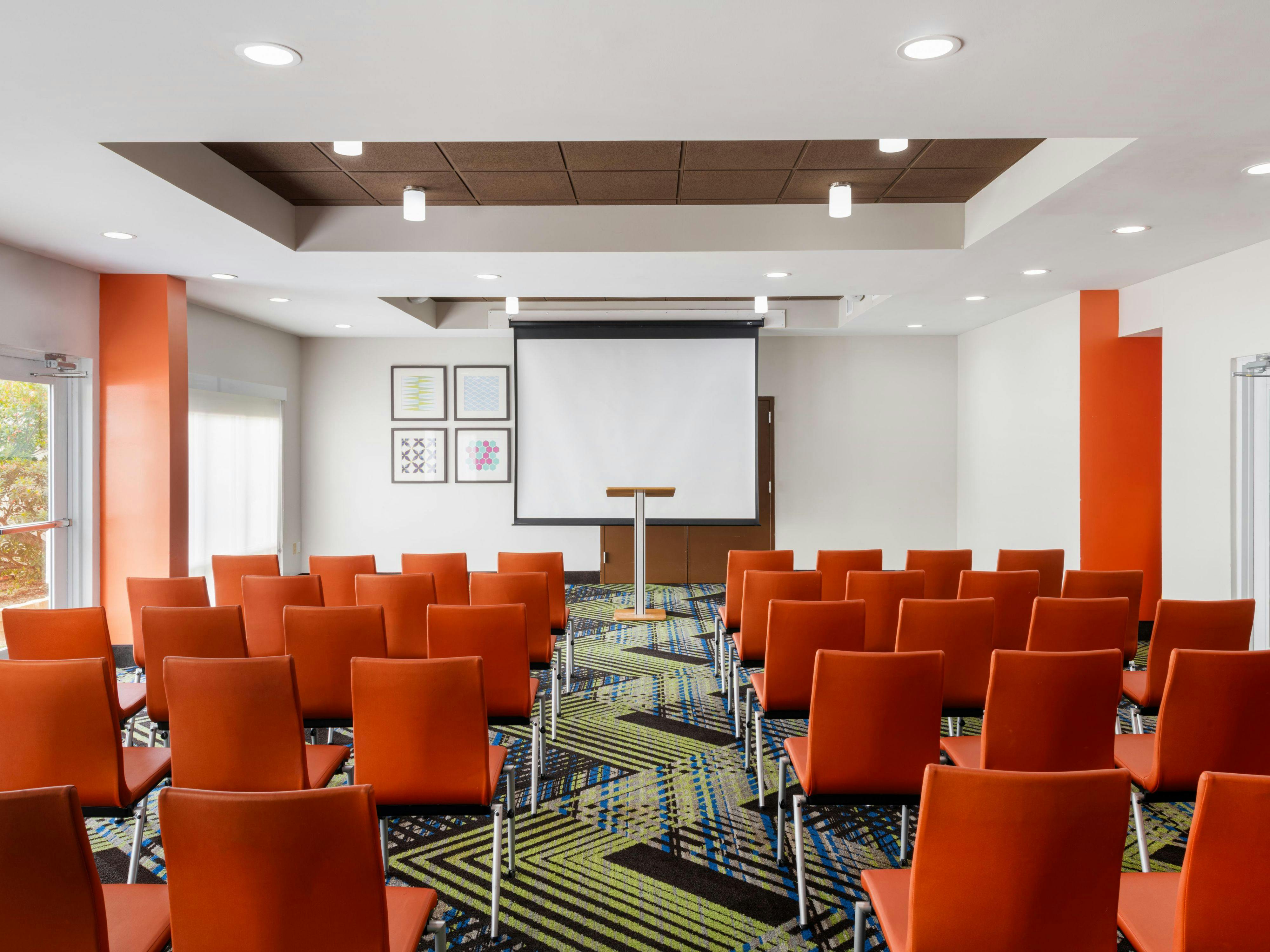 Holiday Inn Express & Suites Spring ...
