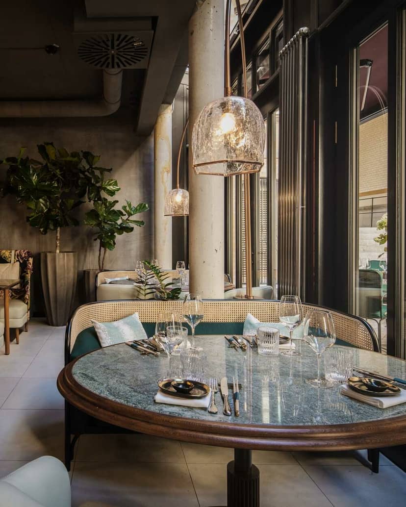 TORTUE Hamburg Mirror Chamber: elegant private dining, corporate event