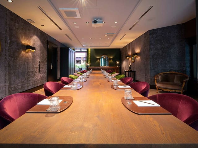 Hamburg boardroom, private dining, executive meeting, business event
