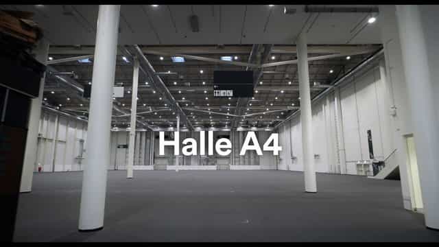 Spacious event hall Halle B3, high ceilings for exhibitions and conferences in Hamburg.