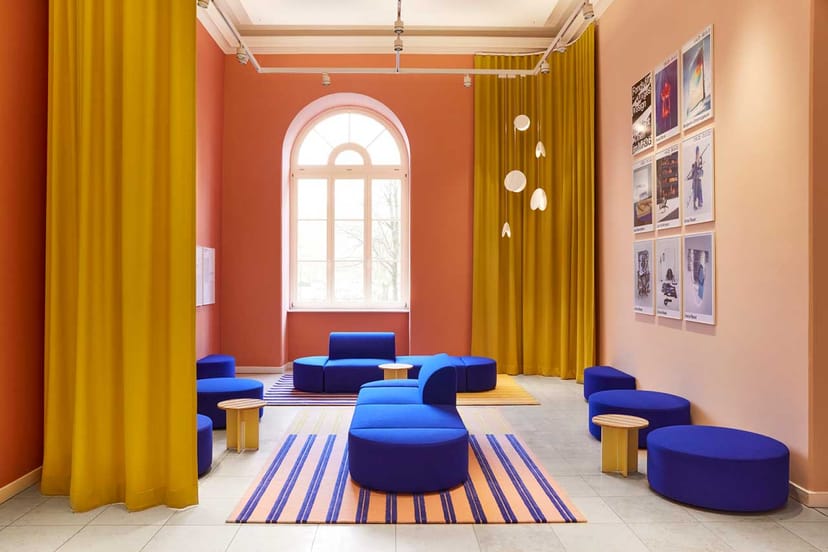 Hamburg museum breakout space, modular seating, networking, event