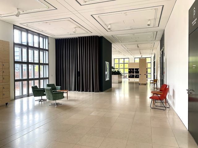 Hamburger Kunsthalle foyer: modular, versatile, event, reception