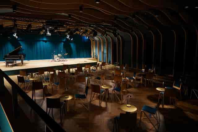 Jazz Hall concert, intimate performance, award ceremony, corporate event