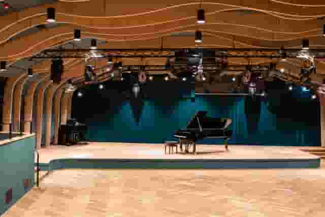 Live music venue