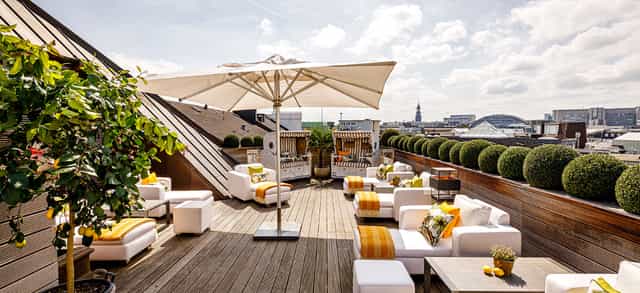 Hamburg rooftop lounge, upscale event venue