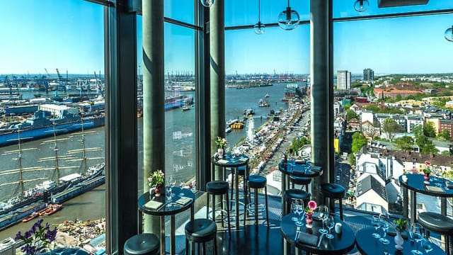 Empire Riverside Hotel bar panoramic view cocktail event