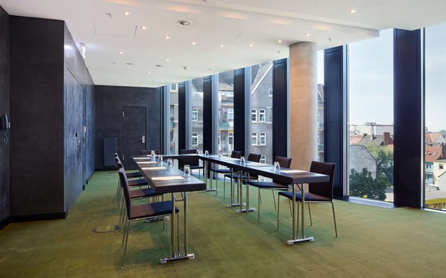 Conference 3E | Empire Riverside Hotel