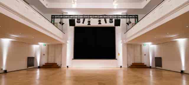 Blauer Salon Curio-Haus stage event space