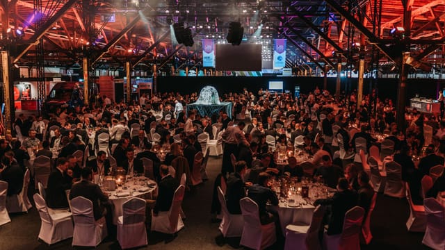 Schuppen 52 Gala: Industrial-chic venue, awards dinner, corporate event.